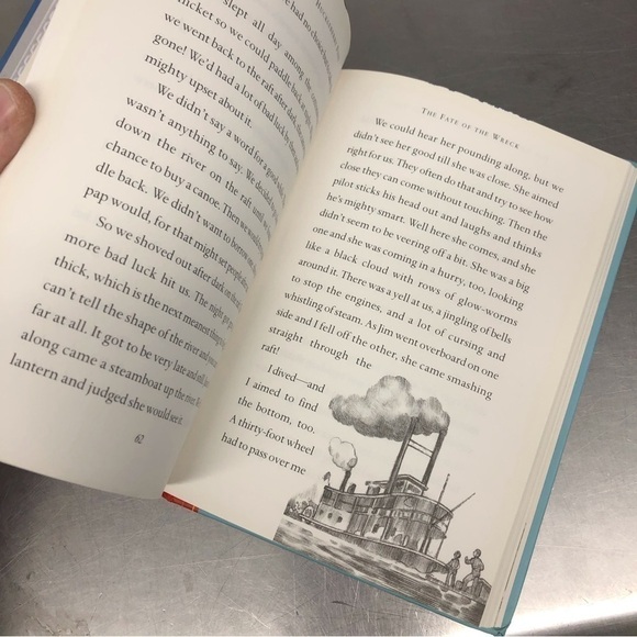 Classic Starts: The Adventures of Huckleberry Finn, Hardback book. - Picture 3 of 6